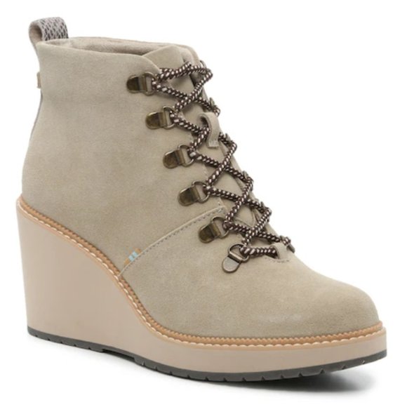 Toms Shoes - Toms Wedge "EUC"